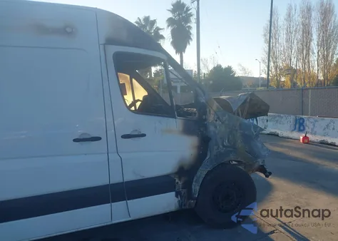 2018 Mercedes-Benz Sprinter 2500 Standard Roof V6 from USA, damaged, VIN WD3FE7CDXJP623387